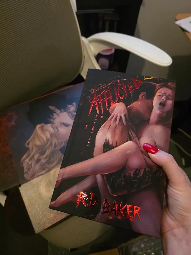 Did someone say red foiling? 👀