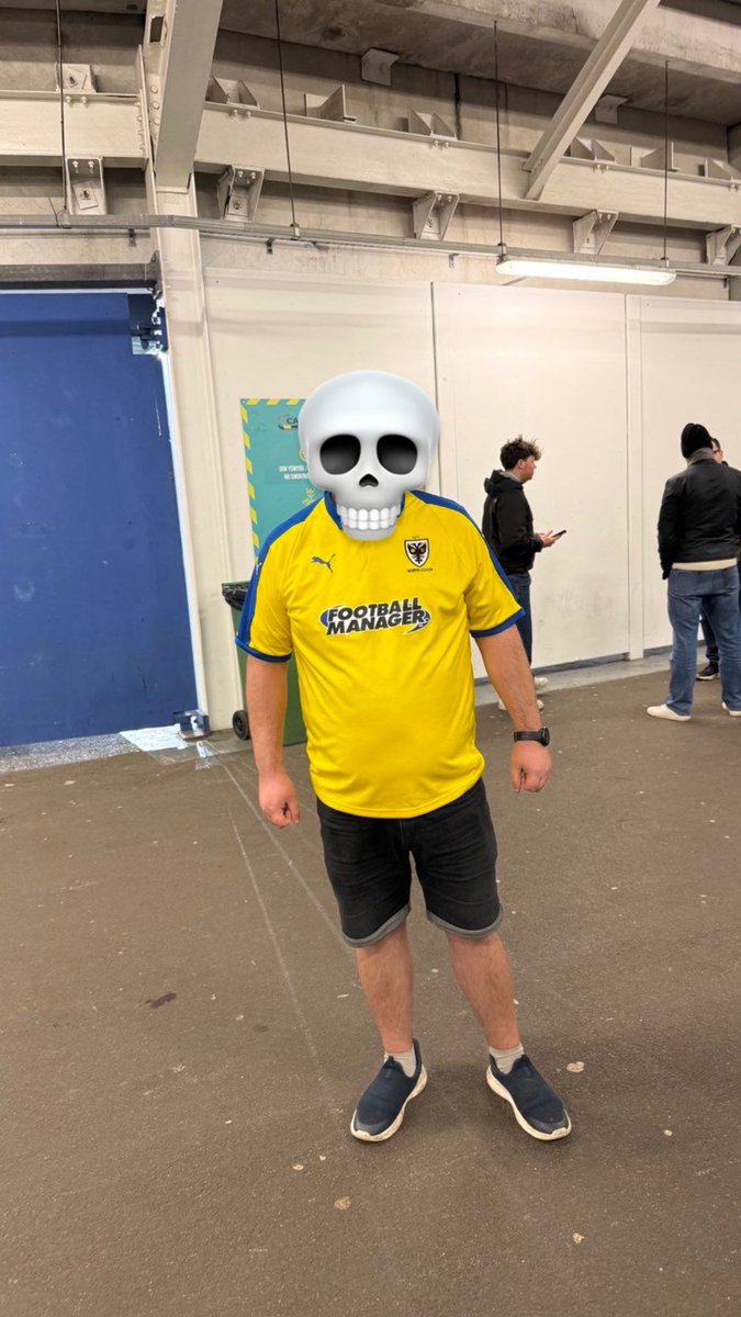 Rhys 🦢🦢 tweet media