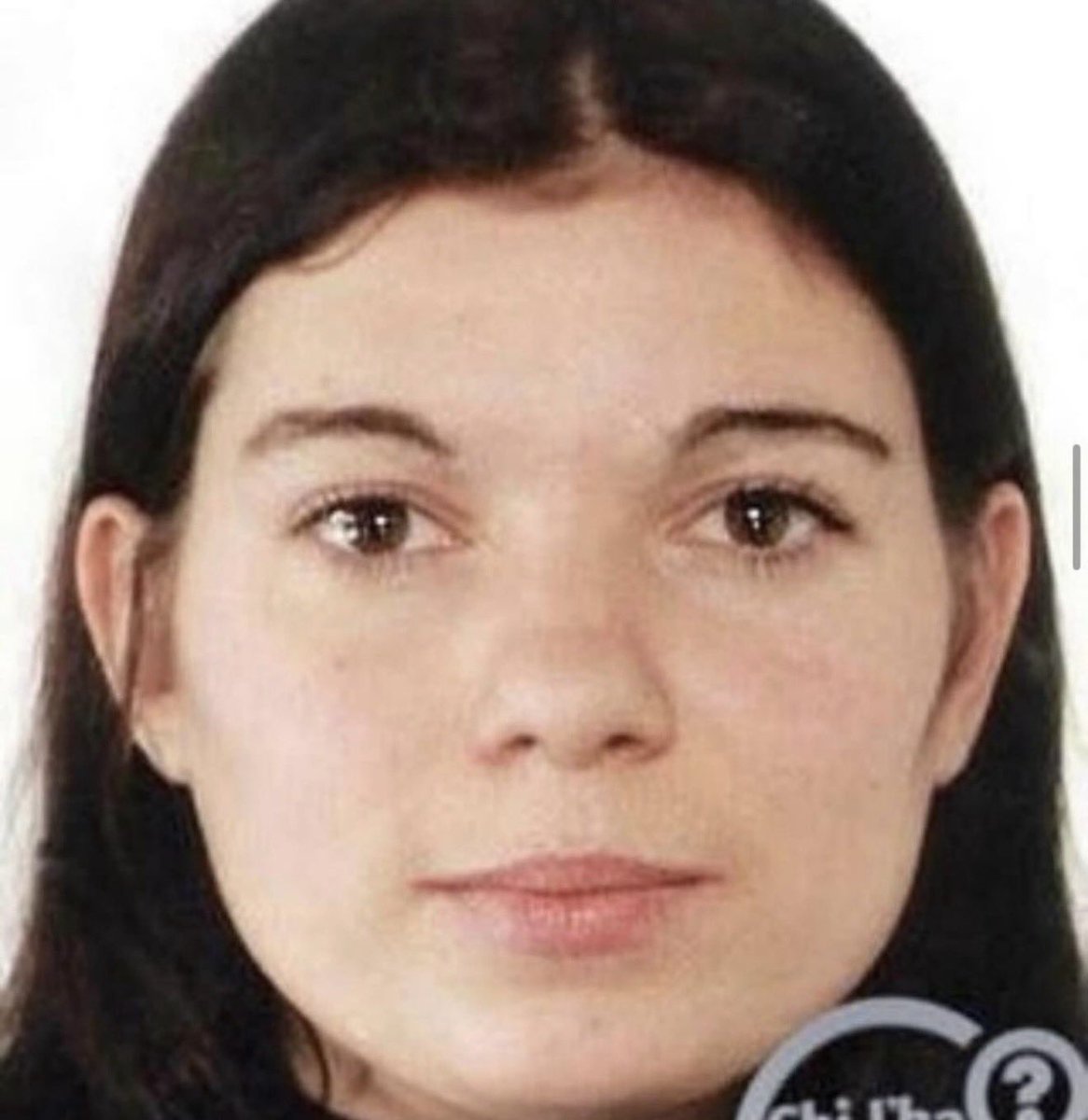 Brutalmente uccisa, il suo corpo nudo venne ritrovato in un canale di irrigazione.
Aveva soltanto 20 anni quando, la notte tra il 16 ed il 17 febbraio 2001 venne uccisa, Tina Motoc. 
Prima costretta a prostituirsi, poi ammazzata. 

Lei che faceva tutto per sua figlia, diceva