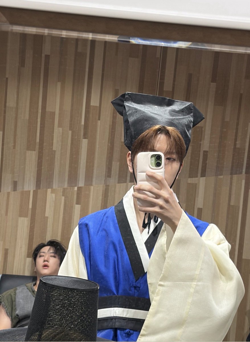 📸 Atualização do Seungmin nos stories de seu Instragram pessoal:

🖇️: instagram.com/stories/minise…

#Seungmin #StrayKids #스트레이키즈 #HelloStay <a href="/Stray_Kids/">Stray Kids</a> 🐺