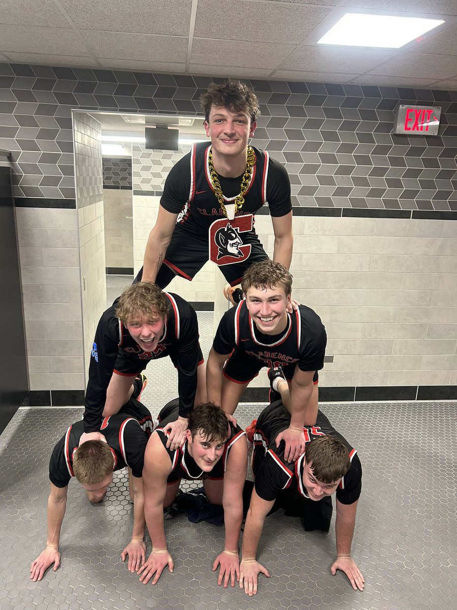 Clarence Basketball tweet media