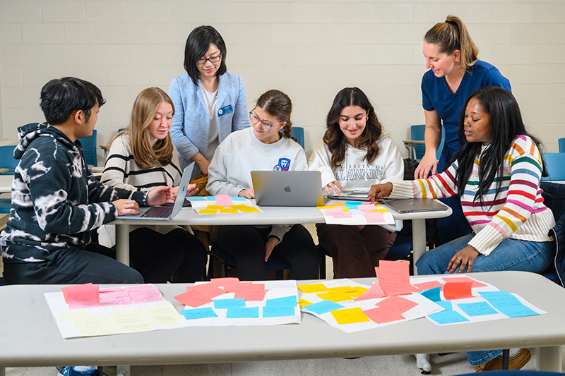 UDCHS's tweet photo. Late-night problem, big solution: first-year @udelaware nursing students used design thinking to create a healthcare vending machine in dorms — earning 2nd place at Blue Hen Innovation Fest! 

Read more in UDaily ⬇️

🔗 https://t.co/fQs3QECdLW

#UDel #UDBigIdeas #UDNursing https://t.co/csHpShTLLp