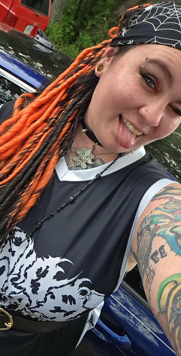 mizzbizarre ✨🌵 tweet media