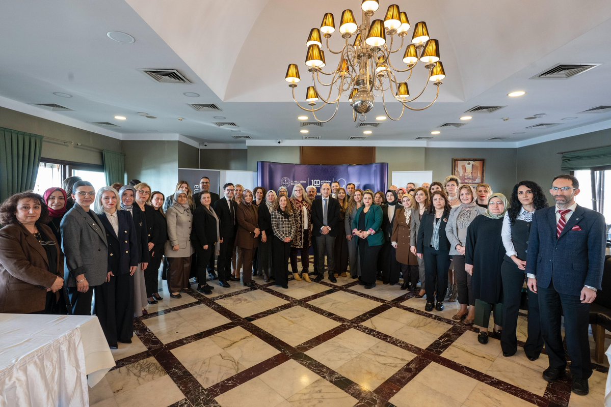 📍İstanbul

Genel Müdürlüğümüz tarafından Olgunlaşma Enstitülerimizin yöneticilerine yönelik düzenlenen “Birinci Dönem Değerlendirme ve İkinci Dönem Planlama Toplantısı”, Genel Müdür Yardımcımız Sayın Mahmut Kurtaran’ın, İstanbul İl Millî Eğitim Müdürü Sayın Murat Mücahit