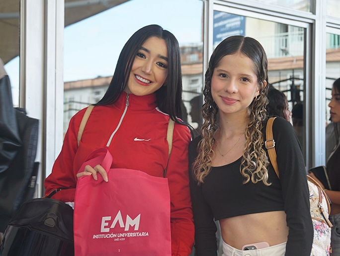 Con entusiasmo la Institución Universitaria EAM abrió sus puertas para recibir a estudiantes que inician un nuevo semestre académico. Entre nuevos comienzos y reencuentros, el campus volvió a llenarse de energía, metas y proyectos por construir. eam.edu.co/estudiantes-vi…
