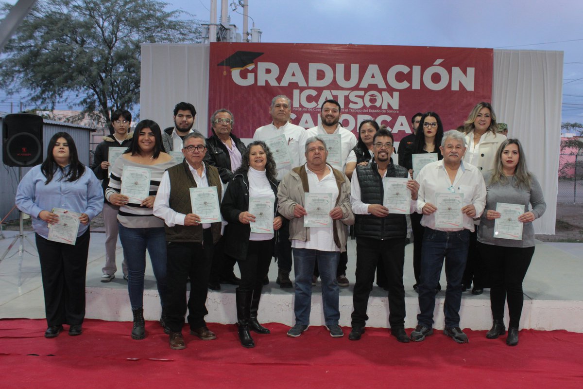 IcatsonS's tweet photo. ¡Enhorabuena, Plantel Caborca!

Se realizó la Graduación de egresados de la generación Octubre–Diciembre, un evento que reconoce el esfuerzo, la constancia y el compromiso de cada una y uno de nuestros egresados. 

📎https://t.co/ULoRecCntK

#TierraDeOPortunidades https://t.co/cvMZiQbwEU