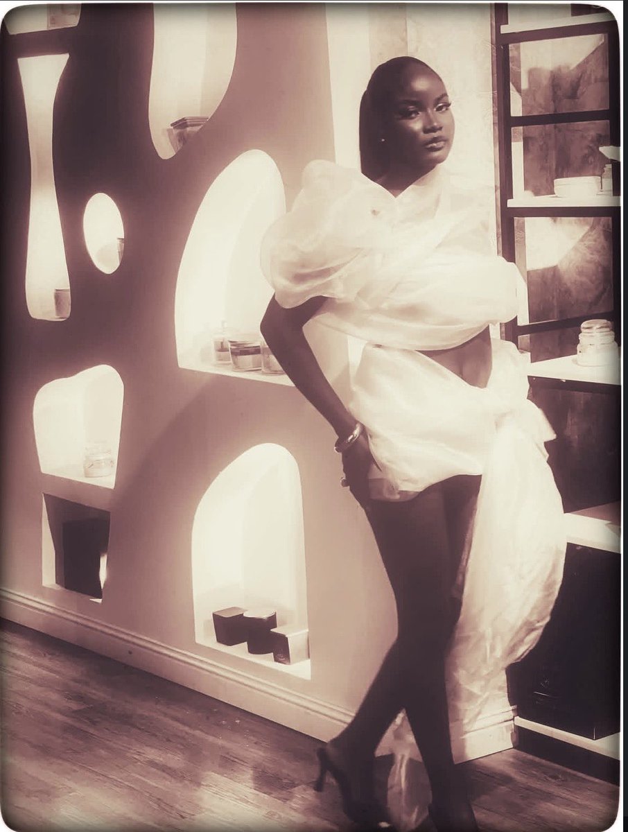 Enoddbybinta's tweet photo. First in my bloodline to host my own fashion show with pieces designed and made by me https://t.co/SgP4rNJNLZ