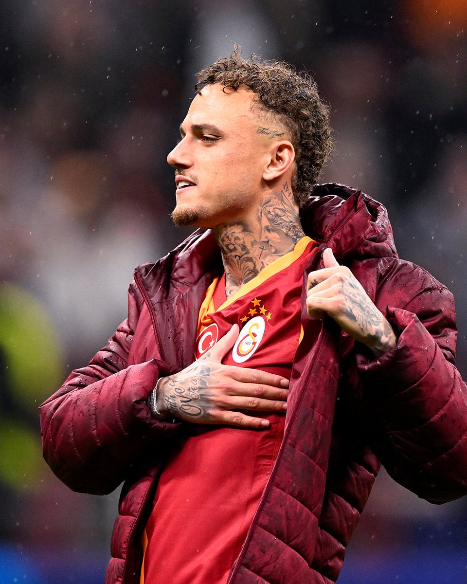 Right at home 💛❤️

#UCL