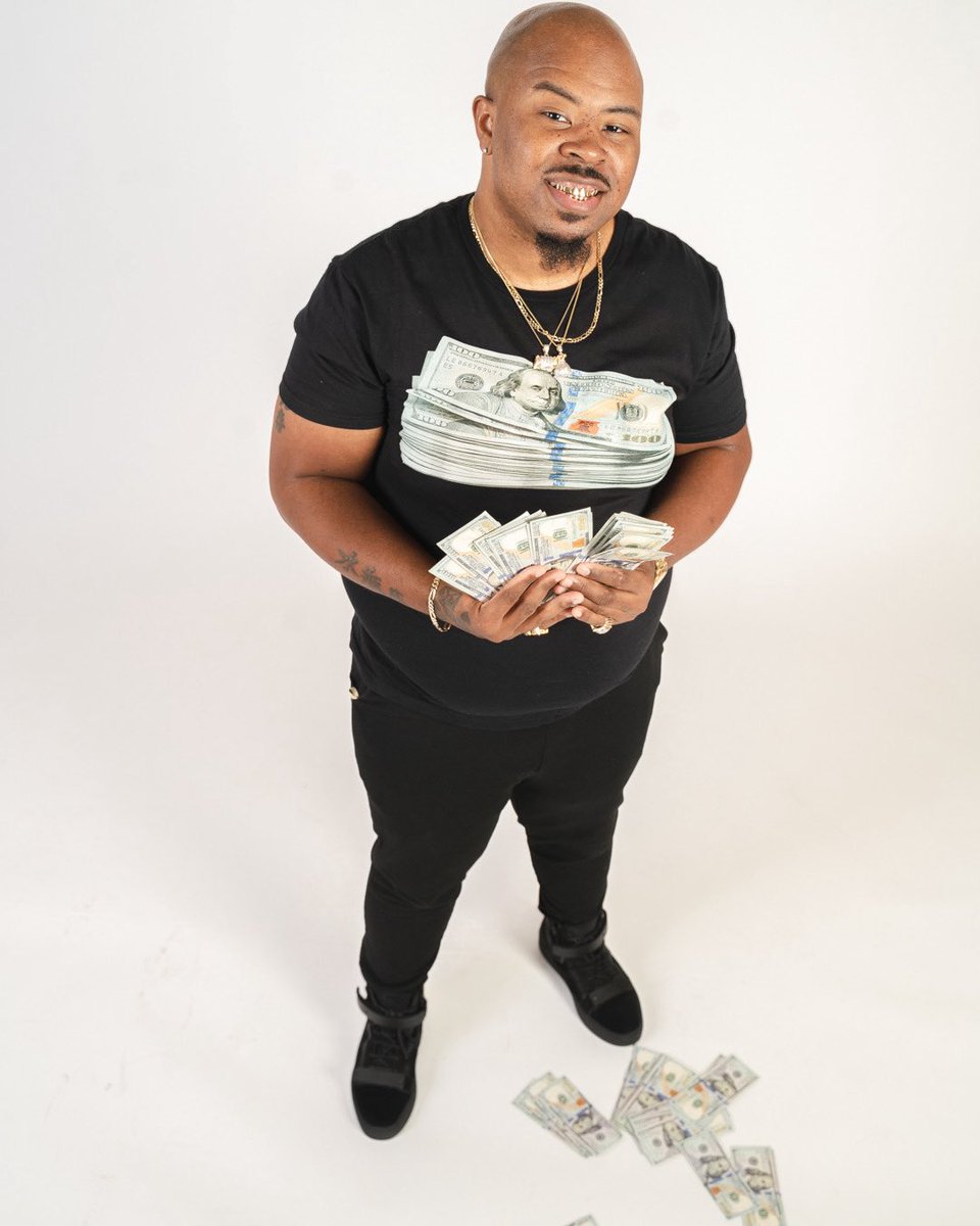 TCBFreshFargo's tweet photo. A #ChosenOne ☝🏾💡 #Birthday 🎂

♒️ 02/17/26 ♒️

🙏🏾🙌🏾💰😁✨💎🌟🤑

📸:  @Fergsfocals_ 

#FYP
#Explore 

#TakeCareOfBusiness ™️🧐💰 https://t.co/qwp9d0Jy7M
