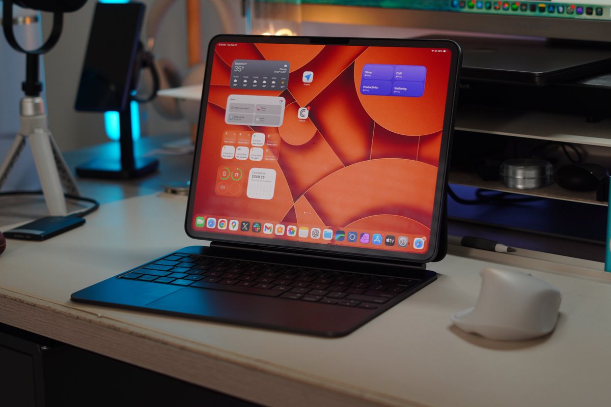 nandoprince93's tweet photo. This has to be the prettiest computer of all time 🤤 

iPadOS 26.4 actually gave us some nice improvements too. Wonder what else Apple is cooking 🤔 https://t.co/nx0qjA1T4n