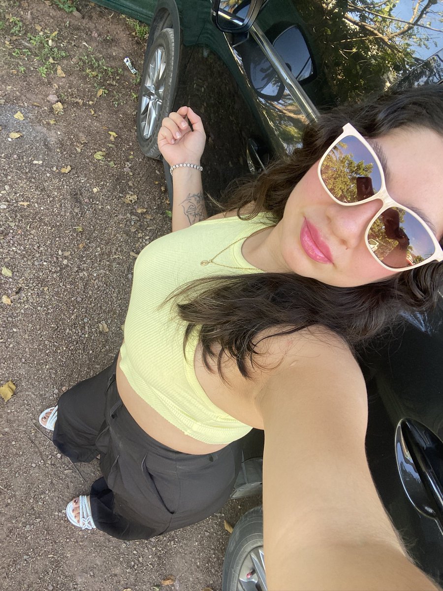 Nanuhermosa tweet media