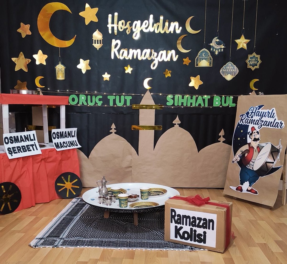 Ramazan ayını ve bu ayın manevi iklimini çocuklara anlatan etkinlikleri hedef almak; iyiliği, paylaşmayı ve kardeşliği hedef almaktır.

Ramazan; sabrın, merhametin ve kul hakkına riayetin öğretildiği mübarek bir mekteptir.
Okullarda yapılan etkinliklerin amacı da nesillerimize bu