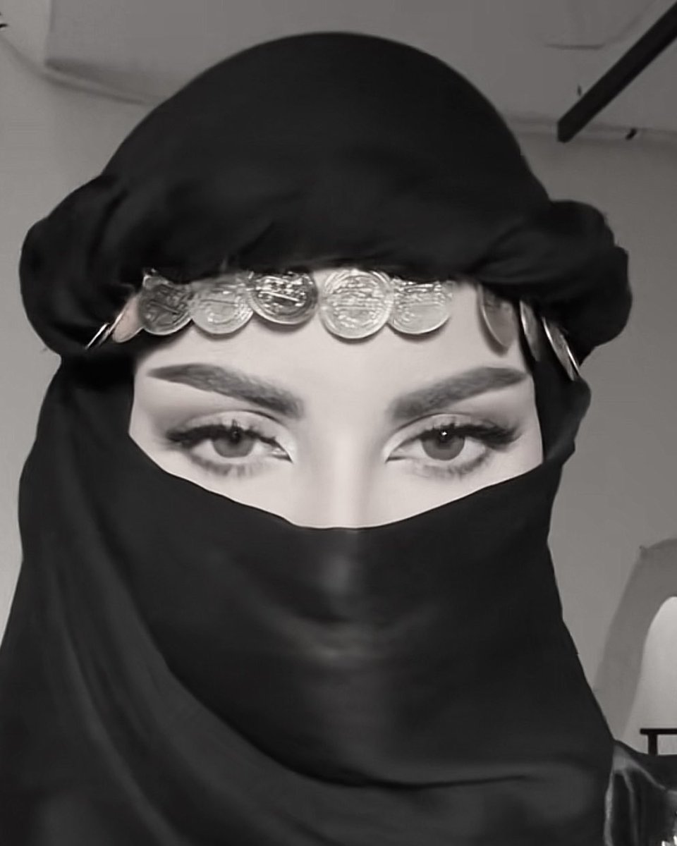 lhell5y's tweet image. يوووووووووويلي ع عيووووونها تخطيتوا 
هالجمممال ؟ ما ضنتي تتخطون 😥🤍