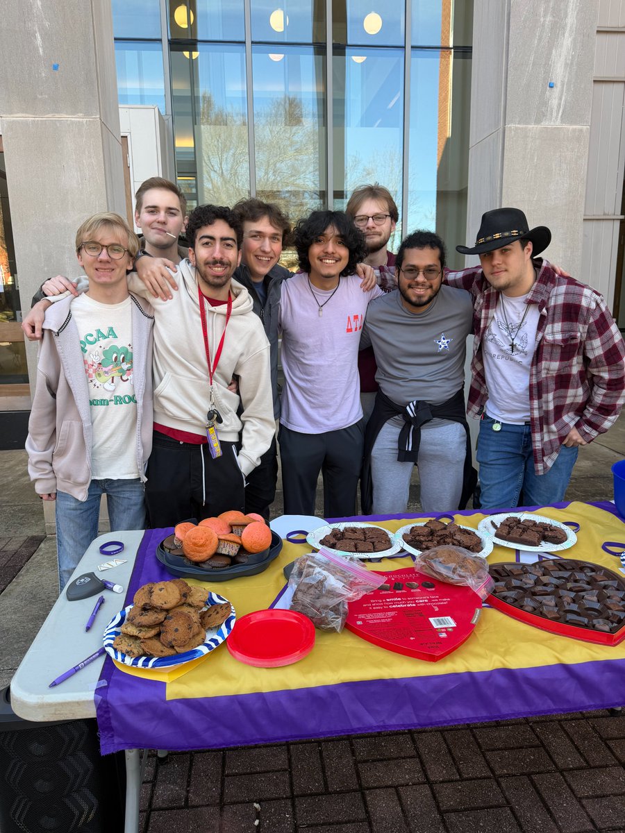 LaGrangeCollege's tweet photo. Happy Mardi Gras! Keep the good vibes going by spreading kindness to others: a word of encouragement, making a craft or just being there to listen. Make a positive impact on someone today.
#NationalRandomActsofKindnessDay #MardiGras https://t.co/EgTWI8THqw