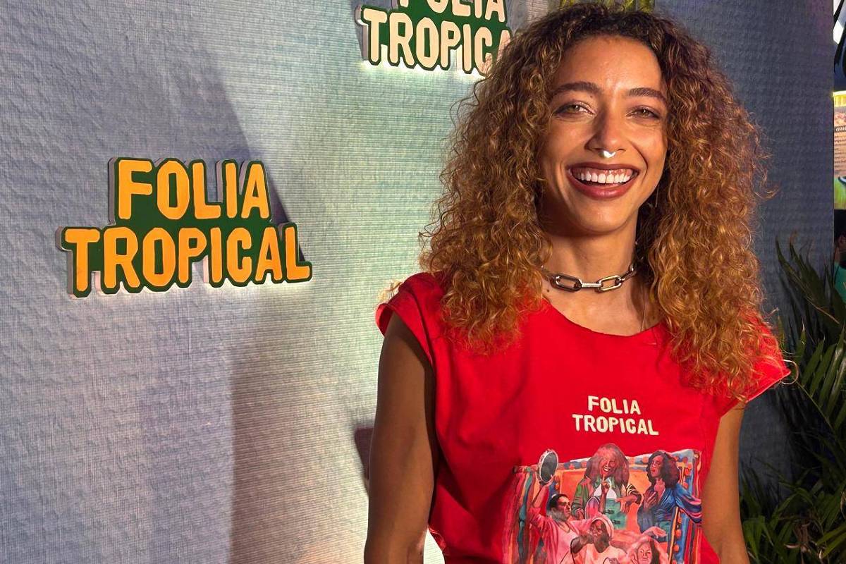 🚨 ELA VAI SERVIR MAIS UMA VEZ! 

Em entrevista à Folha de São Paulo, Alice Carvalho confirma ida à cerimônia do Oscar, seu desejo para que Dona Tânia também consiga comparecer e já dá spoiler de look 
 
🔗f5.folha.uol.com.br/celebridades/c…