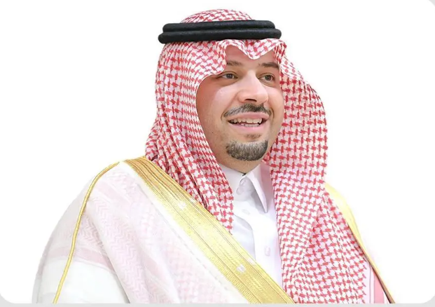 صور .. الأمير فيصل بن خالد بن سلطان أمير منطقة الحدود الشمالية يهنئ القيادة بحلول شهر رمضان المبارك. #رمضان_كريم 