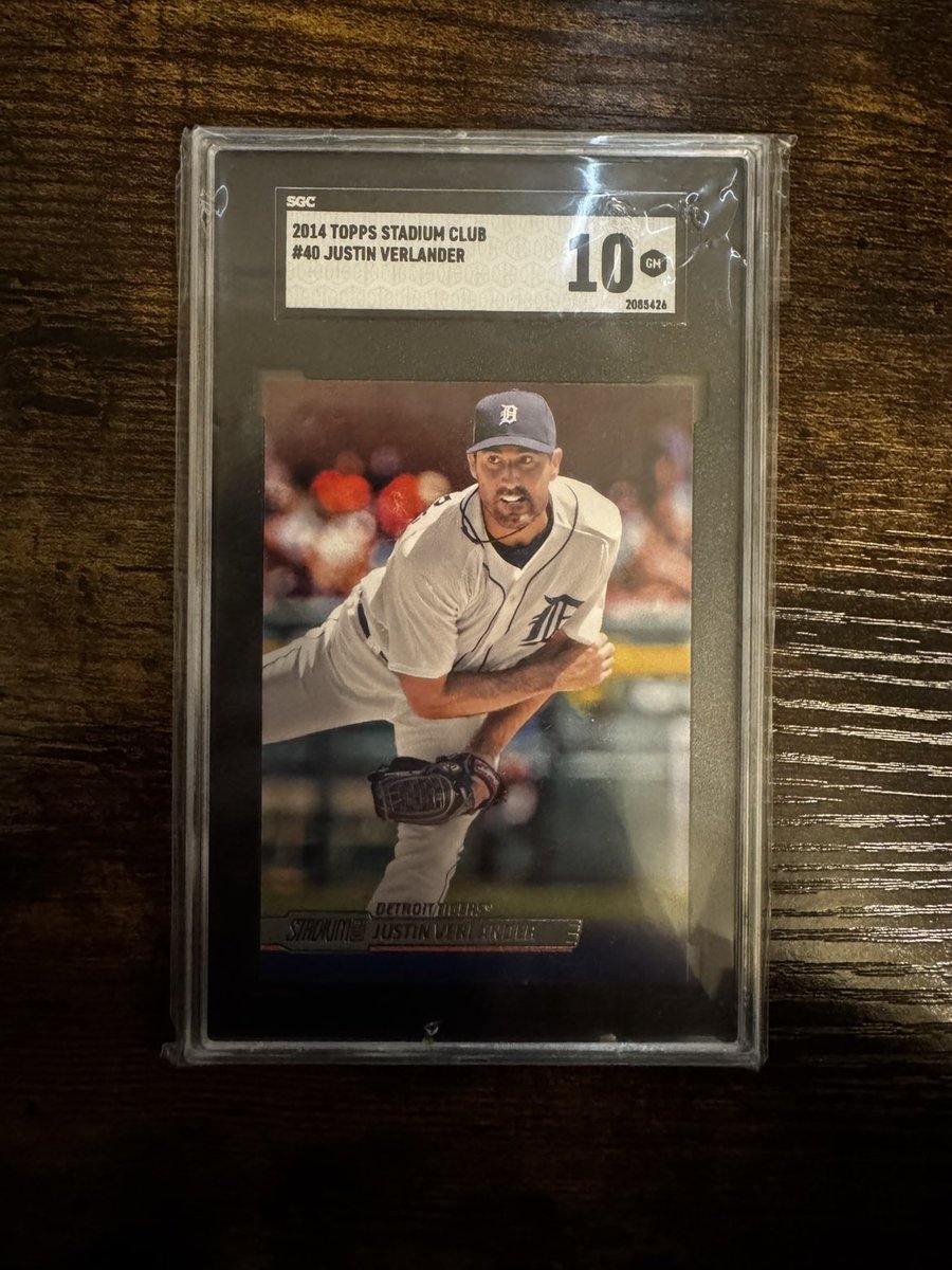 hitheavensports's tweet image. 1,000 follower giveaway🚨

You guys voted and we are giving away the SGC 10 Justin Verlander!

To Enter:
1. Follow 
2. Like
3. Repost
4. Comment your favorite baseball team

Winner will be announced Feb 27th!

#Giveaway #Baseball #Free #sportscards