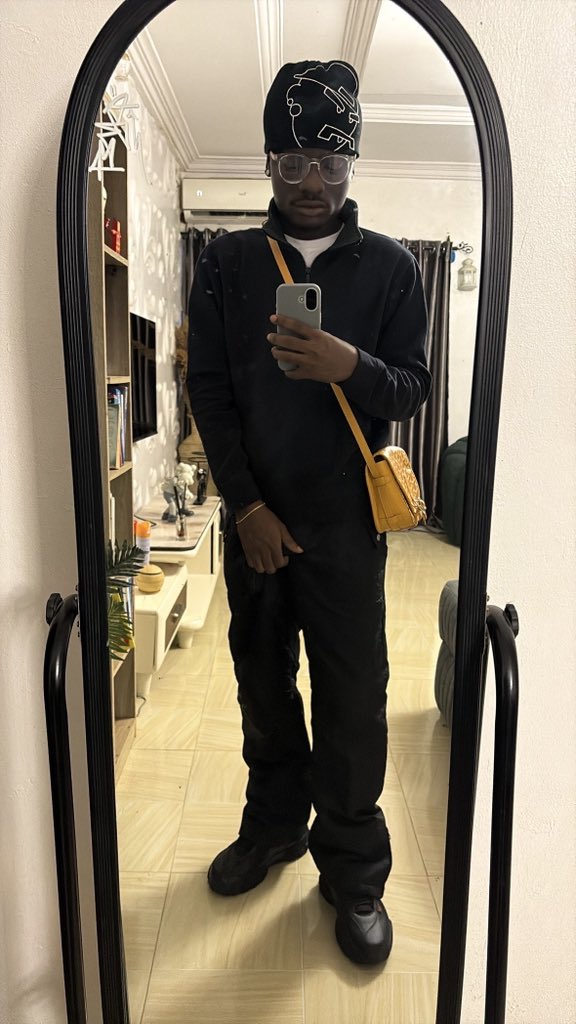 ZeemXL6's tweet photo. I HANDSTYLED THE PSYQ BADBOY BEANIE🚧🚧…#PSYQYARD https://t.co/ezsQUrlT1n