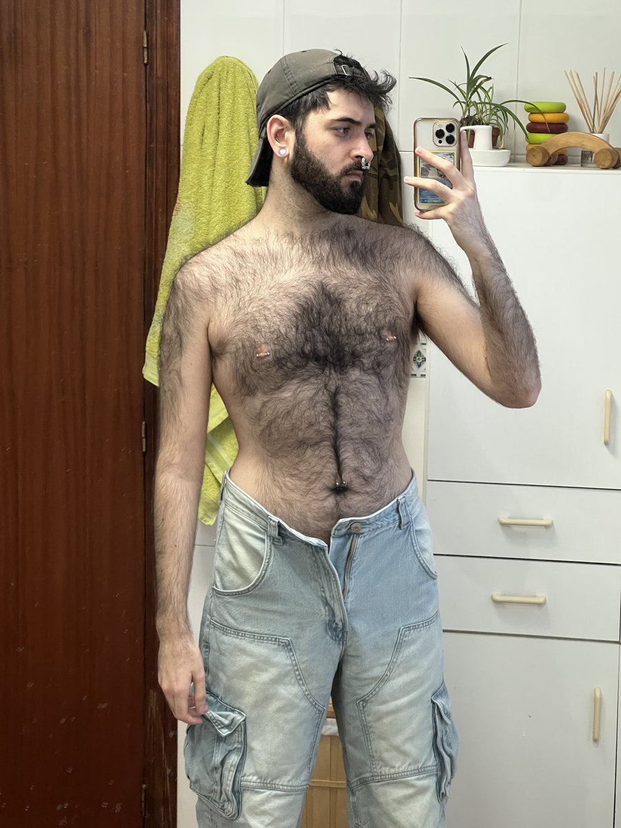 apiercedotter's tweet photo. UNDRESS ME!
25rt and I’ll take off my jeans https://t.co/YQeAgFB11r