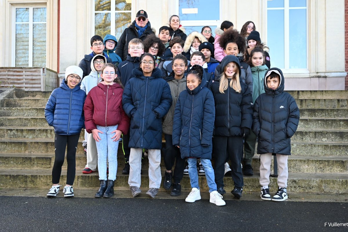 DOMONT le 16 février  :  Visite patrimoniale avec les élèves de CM2
 j'ai eu le plaisir d’accompagner une classe de CM2 de l’école primaire Jean Moulin pour une visite consacrée à la découverte du patrimoine et de l’histoire de notre commune.