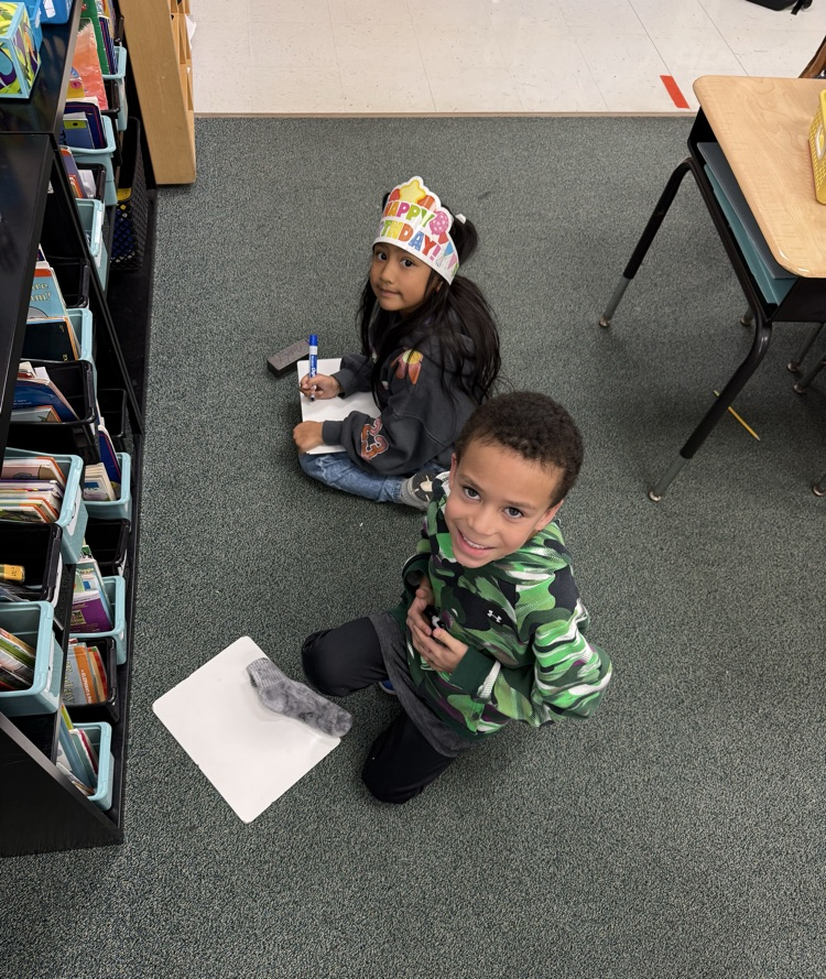 MrHarrisEE's tweet photo. Students in Mrs. Justis' class are working on their peer relationships by saying something nice about the partner they are paired with. This is something that has been discussed with staff and it is great to see our students working on their relationships with their peers. https://t.co/ue0irtLZfY
