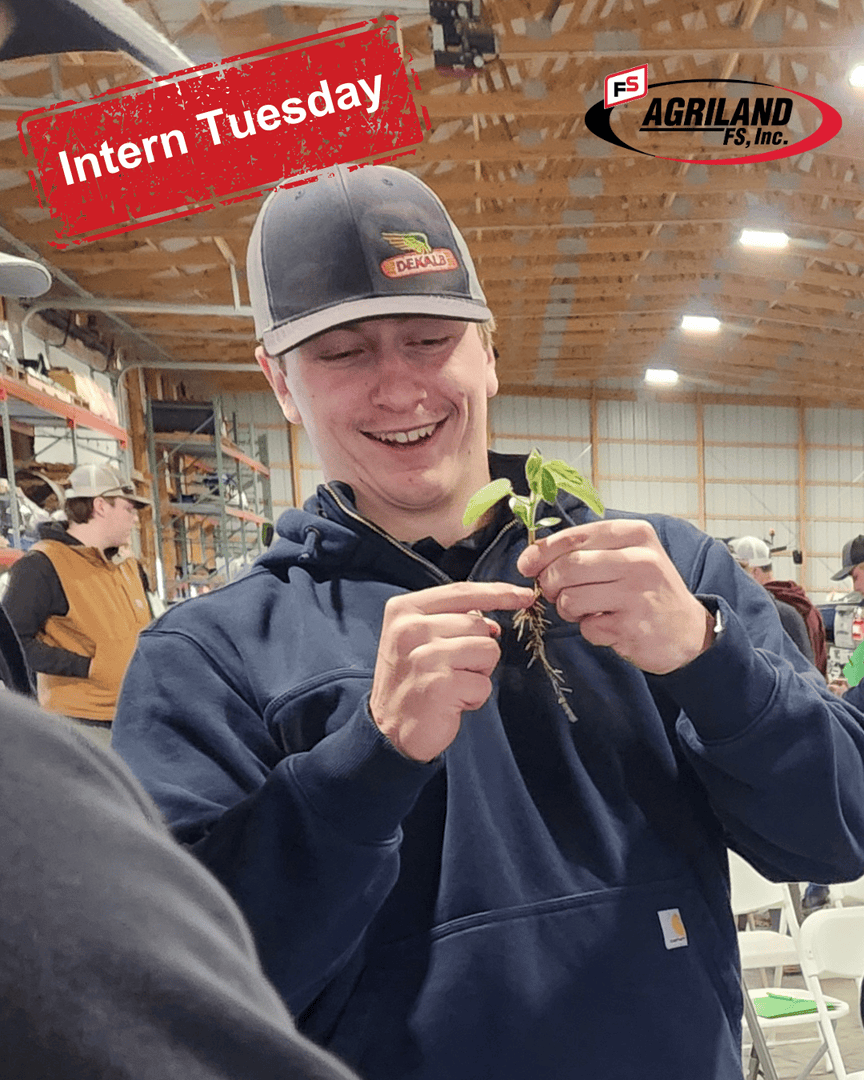 “Over the summer, I was able to sell some fungicide to a customer, which was really rewarding and gratifying because at the end of the day, it is about helping the grower be the best they can be.” Crop Scout Intern Jacob C. - Avoca, IA

#InternTuesday #WeAreAGRILANDFS