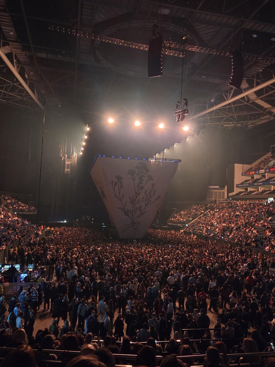 unwantedgherkin's tweet image. Ready for Florence+the Machine. Everybody Scream! (that's the name of the tour) #flo #Florence #O2