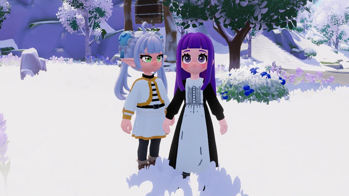 crowsnbees's tweet image. Frieren e Fern na frente da minha casinha hoje #Heartopia