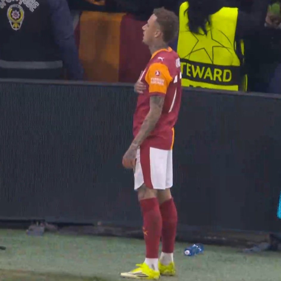 Elhamdülillah sigara alkol yok, herhangi bir kötü alışkanlık yok, evden işe işten eve helalinden rızkımızın peşinde hayatımızı ikame ediyoruz. Lakin Galatasaray diye bir meylimiz var rabbim hesabını kolay etsin girmiş göynümüze çıkmıyor bu meretin sevgisi.
