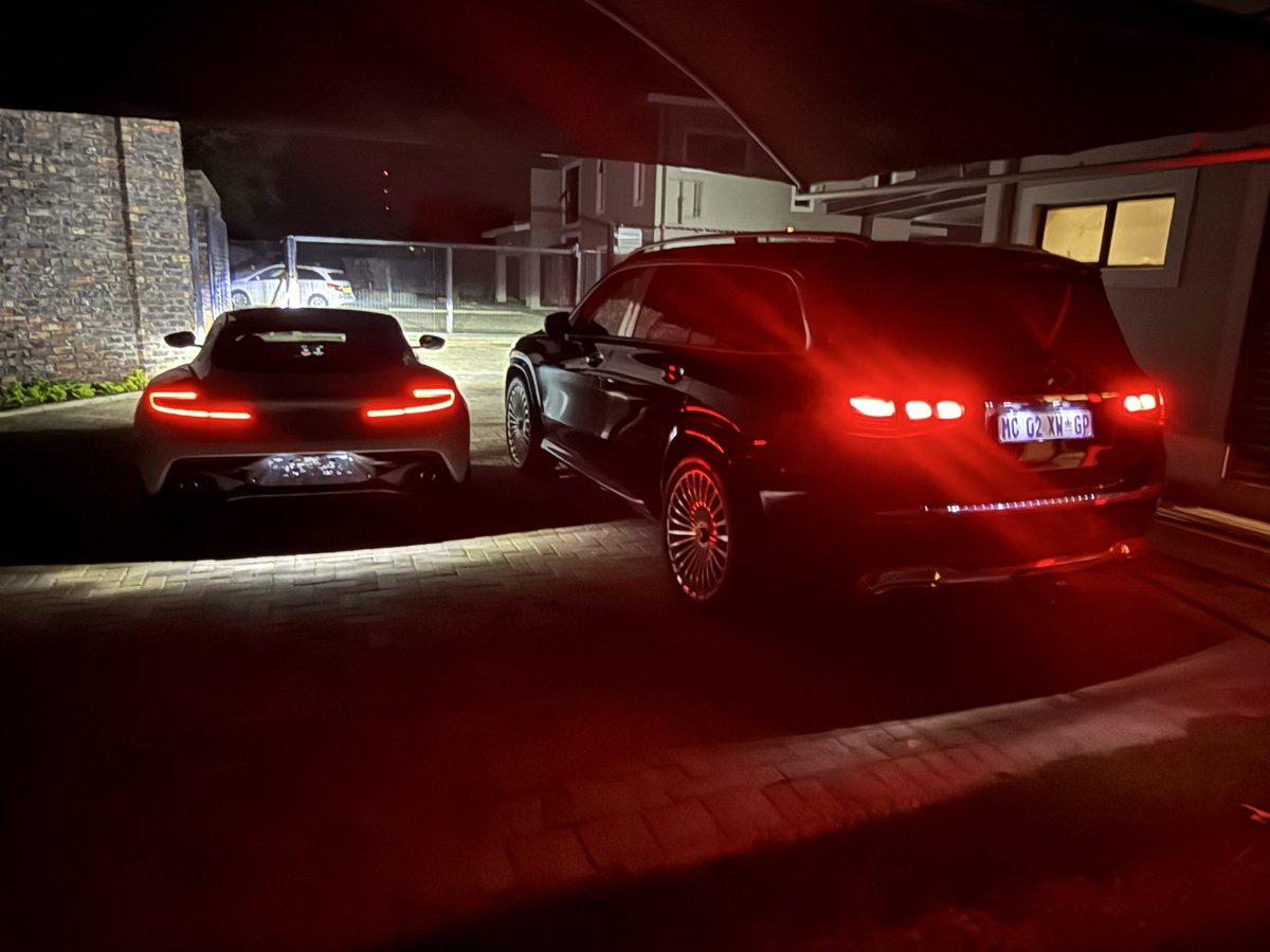 aubyk's tweet photo. I know you like European Cars take a look at this garage !! https://t.co/5TwcPzC3PF