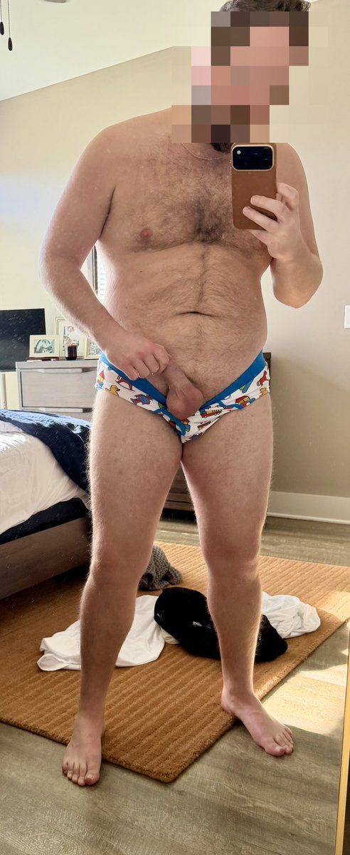mrswallowyanut's tweet photo. How it started vs how it’s going… where do they go? Anyone else’s dick like wayyy bigger in the morning then just disappear as the day goes on? https://t.co/IimBnxVrD2
