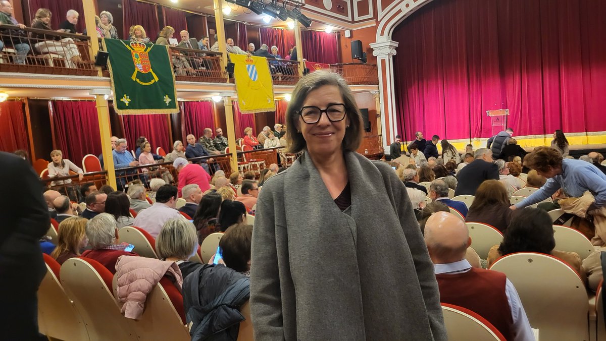 PSOEAlcaladeH's tweet photo. 🎺 CULTURA  | Esta tarde, nuestra concejala @MariaArangurenV ha asistido al concierto de la Unidad de Música de la Guardia Real por el LXXII aniversario de las Fuerzas Paracaidistas del Ejército de Tierra. 

🪂 Felicidades a la BRIPAC!👏🏻👏🏻👏🏻 https://t.co/5J9rSAQqtZ