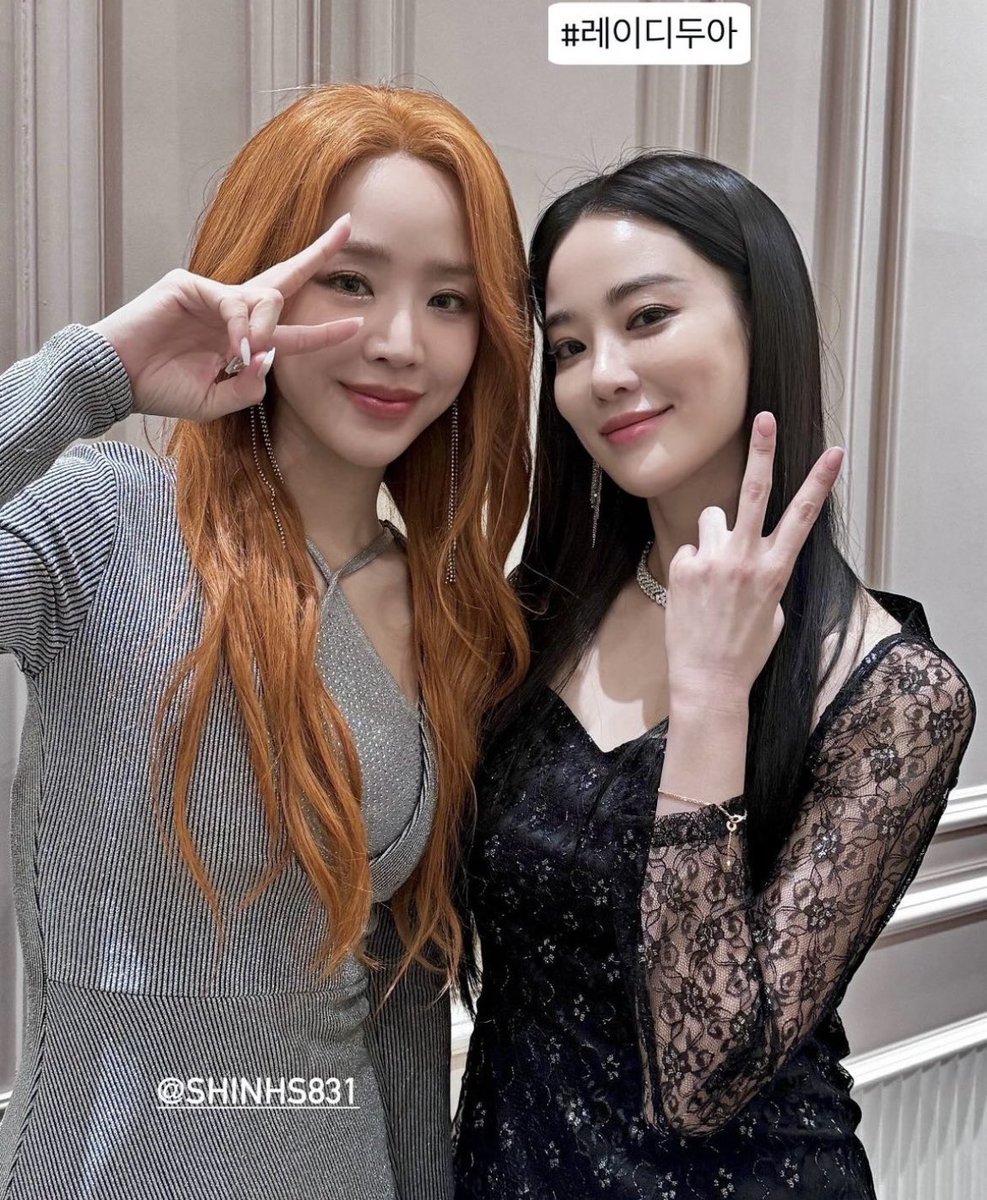 This is looking like a wig but I need haesun to have another role with this hair colour. It suits her so much