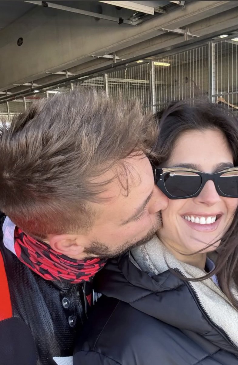 Simplemente son magia me parece Que son personas increíbles  y el destino les tenia preparado estar  juntos porque solo a personas como vosotros la vida os dará cosas maravillosas y juntos hacéis un equipo de 100… sois increíbles <a href="/josem_almoguera/">José María Almoguera</a> <a href="/MariasanchezzGH/">María Sánchez</a> invencibles