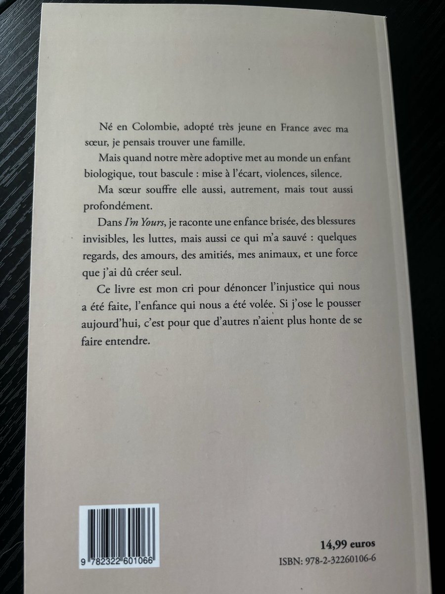 Après tant d’attente,je suis ravie de vous annoncer la sortie de mon livre :I’m Your. Il est enfin disponible à la commande sur BOD,Fnac,Amazon. 
Vous pouvez le commander auprès de votre libraire. Et bien sûr, si vous souhaitez un exemplaire dédicacé, envoyez-moi un petit message
