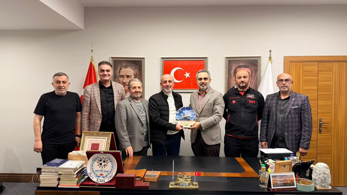 İHH Ataşehir Şube Başkanımız Özkan İncir ve yönetimi ilçe başkanlığımızda ziyaretimize geldiler.

Nazik ziyaretlerinden ötürü değerli başkanımıza ve yönetimine çok teşekkür eder, çalışmalarında üstün başarılar dilerim.

Hayırlı olsun, Rabbim muvaffak eylesin İnşaAllah.