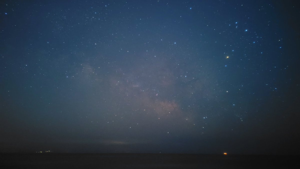 今朝の海辺の天の川
AQUOS sense9のオートでの撮って出し写真