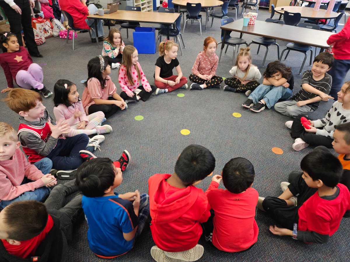 Huge shoutout to our room reps for putting on such a fun Valentine’s Day party!! Thank you!!