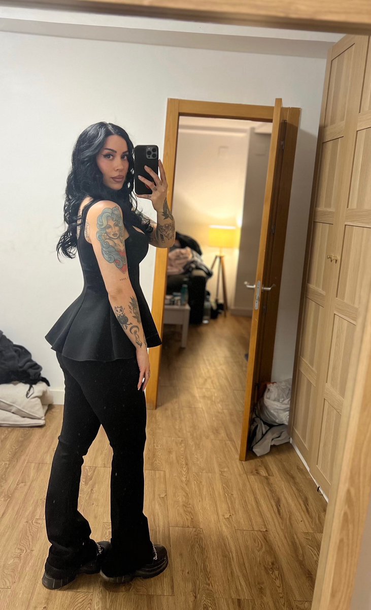 𝑇𝑎𝑛𝑖𝑎♡ tweet media