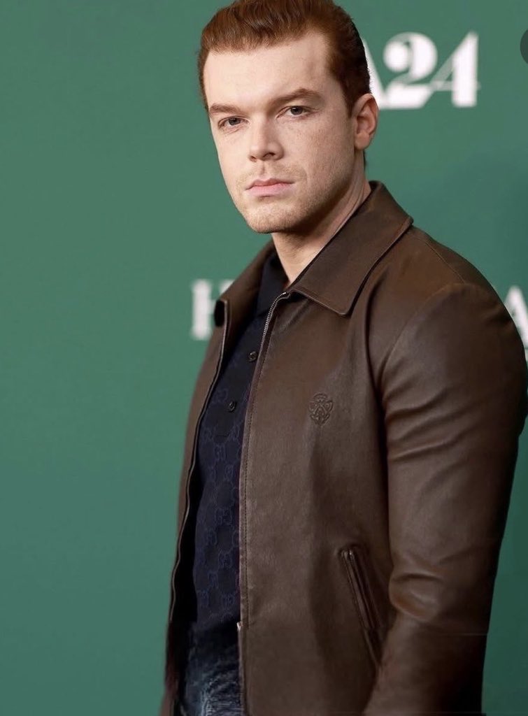 kiersten tweet media