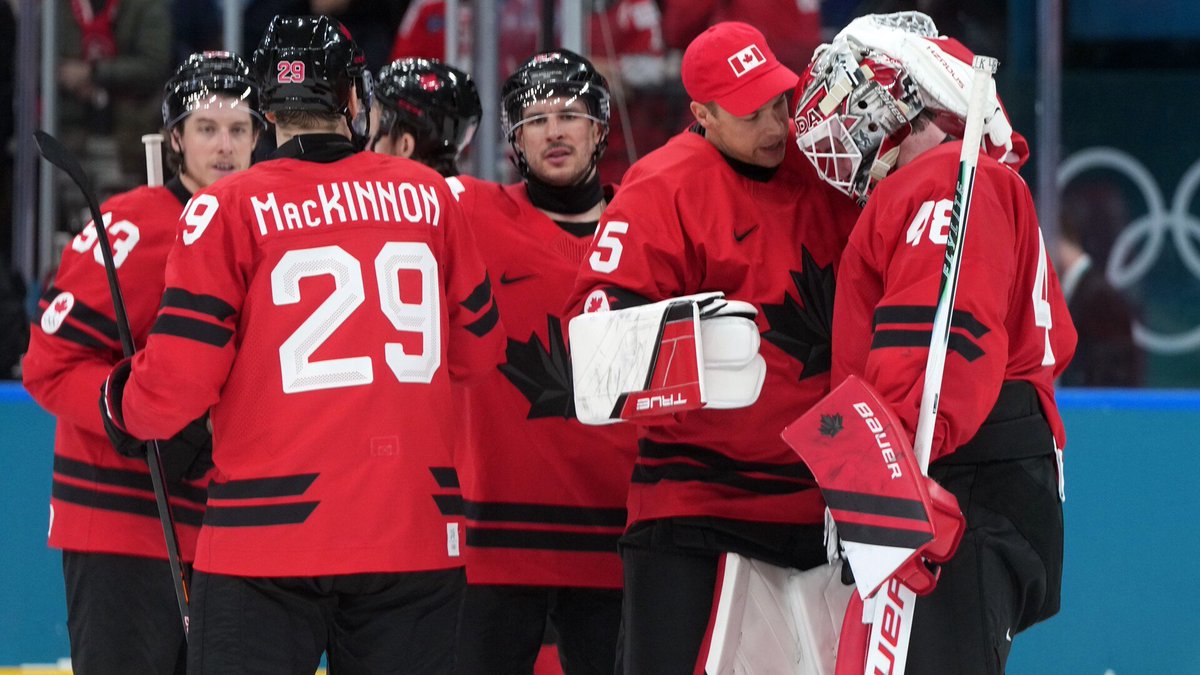 TSNHockey's tweet photo. Ahead of their QF game, Canada kept MacKinnon &amp;  Bennett out for maintenance. Jon Cooper said there aren't any concerns moving forward - so who's in, and who's out? What will the lines look like?

More from @markhmasters, @PierreVLeBrun &amp; @TSNRyanRishaug: https://t.co/FBFZ6ZMiI1 https://t.co/ZTdpHJ4keE