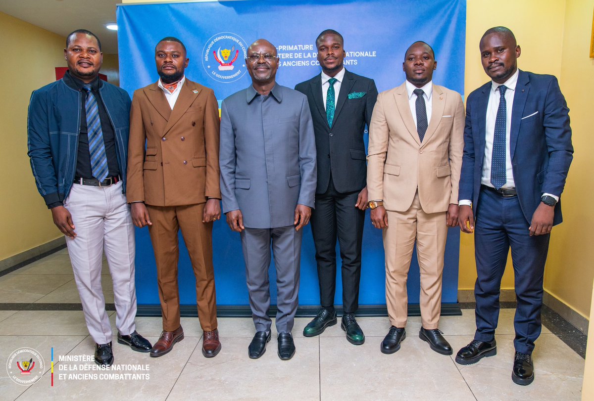 Nous avons eu l'honneur d'être reçus par le vice-premier ministre de la Défense nationale à l'occasion de la présentation de notre projet, une étape majeure dans la concrétisation de notre initiative.

<a href="/VPMDefenseRdc/">Vice-Primature, Ministère de La Défense/RDC</a> <a href="/GuyKabombo/">GKM@KABOMBO</a> <a href="/SuminwaJudith/">Judith SUMINWA TULUKA</a> <a href="/Presidence_RDC/">Présidence RDC 🇨🇩</a>