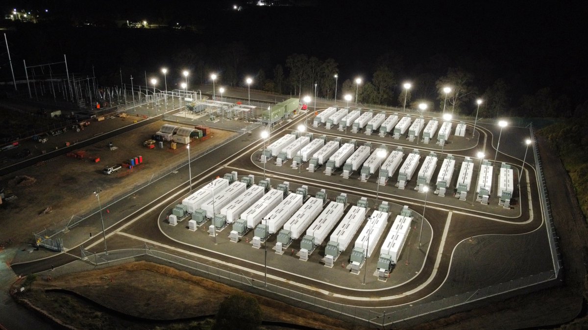 Tesla_Megapack's tweet image. 138 Megapacks are now operating at CleanCo’s Swanbank Battery in Queensland

The 250 MW / 500 MWh battery is built on the site of a decommissioned coal plant and will deliver clean, reliable and affordable energy to the surrounding area