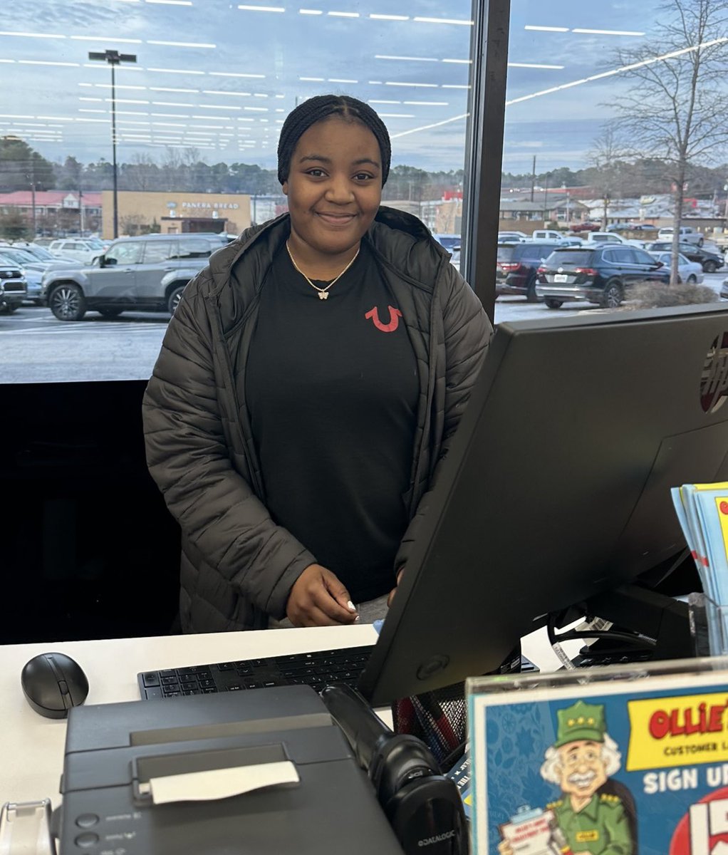 MAHS_WBL's tweet photo. Darrianna continues to do a great job @OlliesOutlet in Monroe! She loves working the register and her goal is to smile more. #mahswbl #wblworks #canesculture #choosewalton #georgiawbl1 #CTAEDelivers https://t.co/k1TJxzOM50
