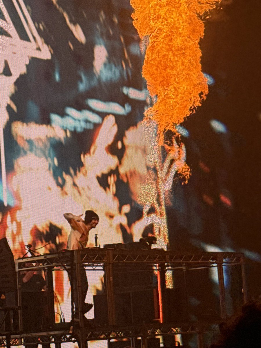 _classySOS_'s tweet photo. @Subtronics 10/10 🙂‍↕️ thank you for the best date night we’ve ever had

nite 2 in dallas/valentine’s day 🥹 https://t.co/mNRkV42wHd