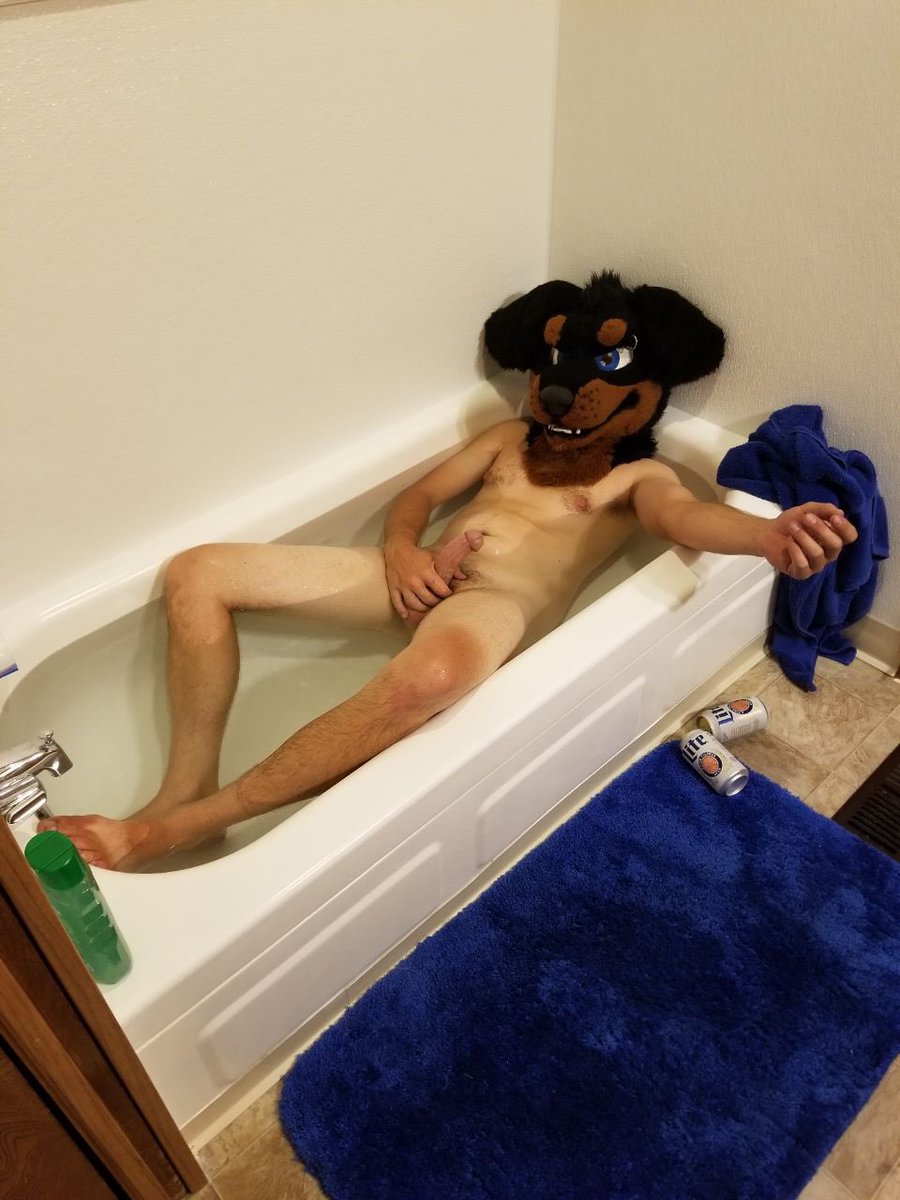 DirtypawsD's tweet photo. How was your day!? https://t.co/1zuNJScfAM