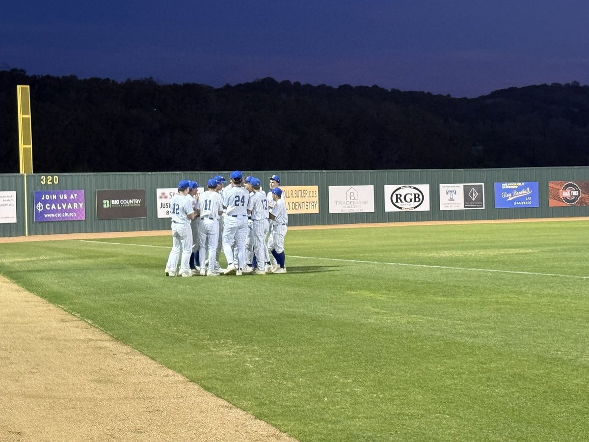 DrBrentRingo's tweet photo. Singer/Songwriter Bart Crow in attendance to sing the National Anthem 🇺🇸 at the 1st Tivy baseball game of the season. #TFND #KISDinspires  The future is 🌟 bright in @kerrvilleisd! @TIVYHS https://t.co/lqi46I2wXL