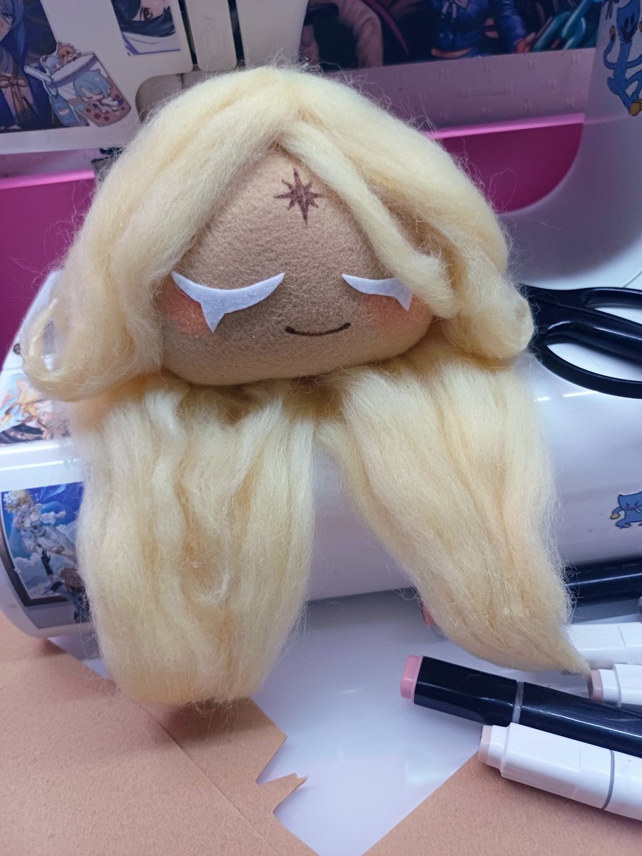 Er’s plushes tweet media