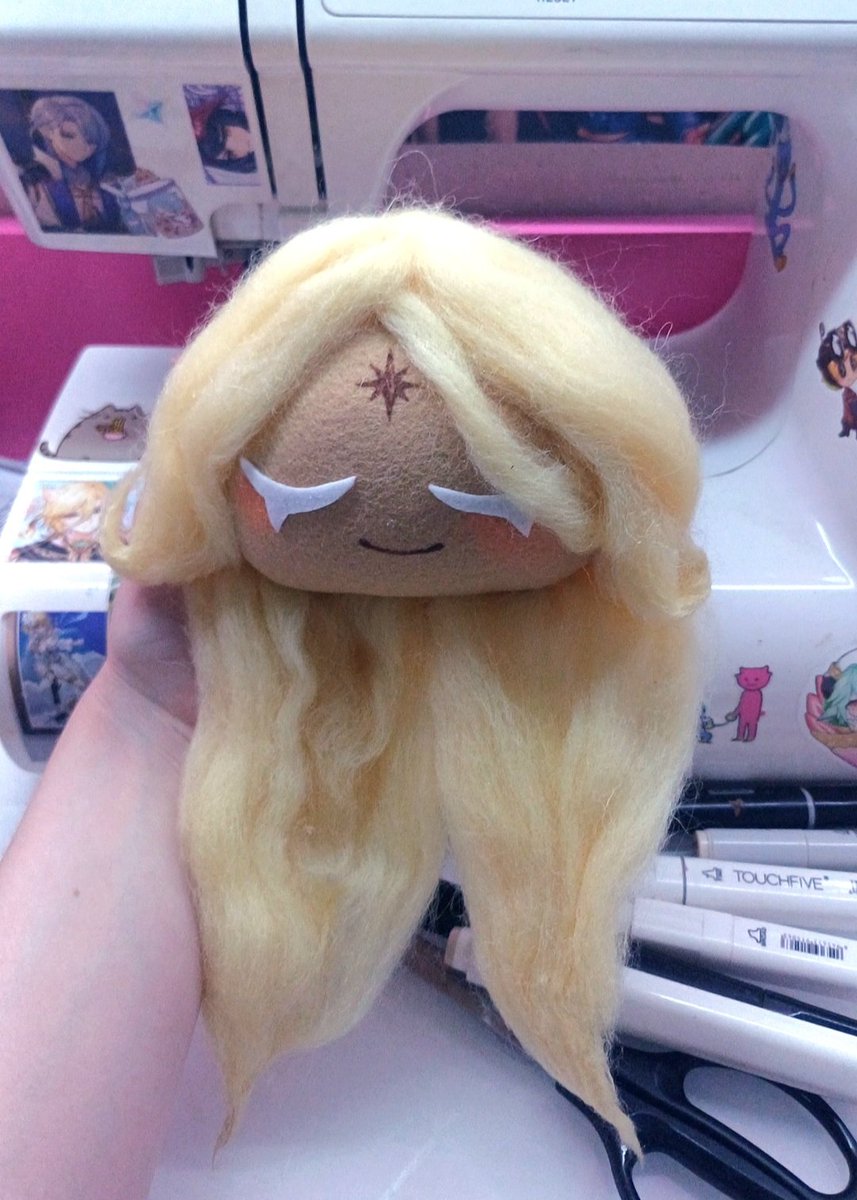 Er’s plushes tweet media