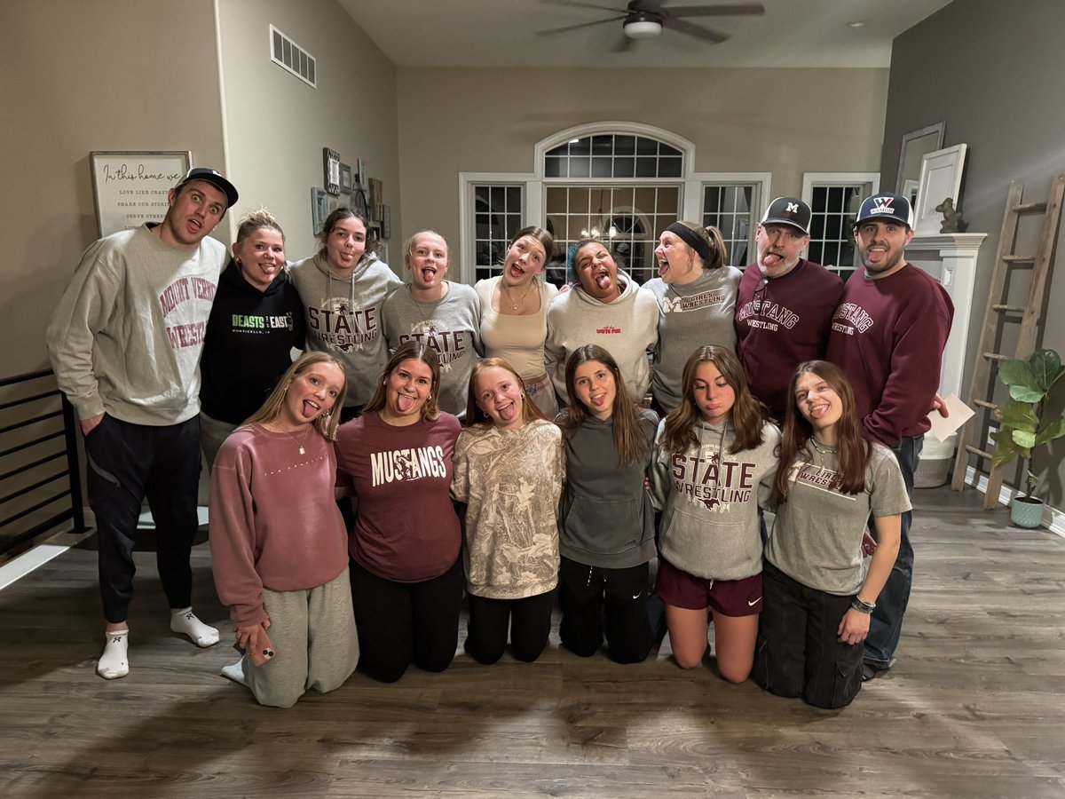 Mt. Vernon Girls Wrestling tweet media